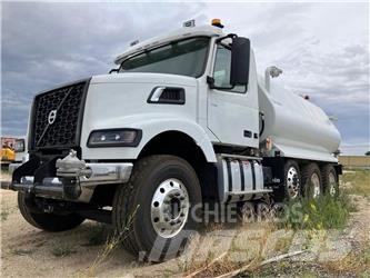 Volvo VHD84B300 Kamioni za vodu