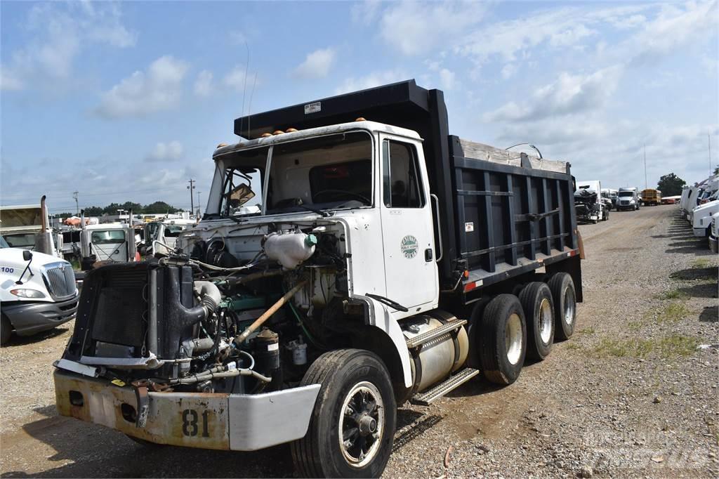 Volvo WG84B Kiperi kamioni