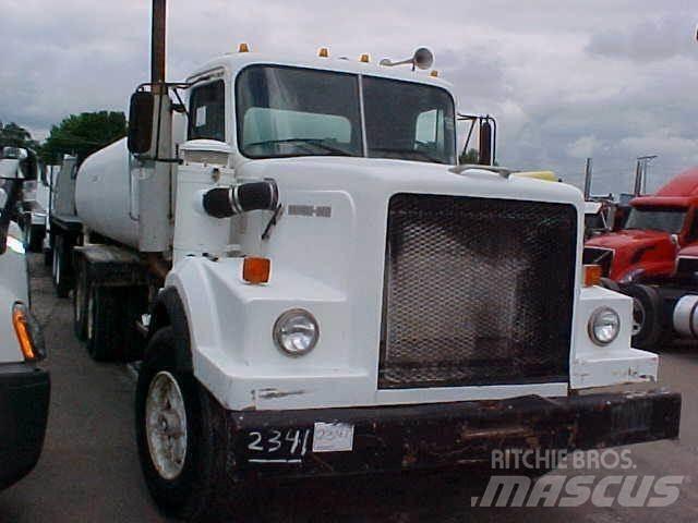 Western Star 6964F Kamioni cisterne