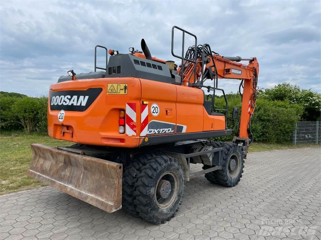 Doosan DX170W-5 Bageri točkaši