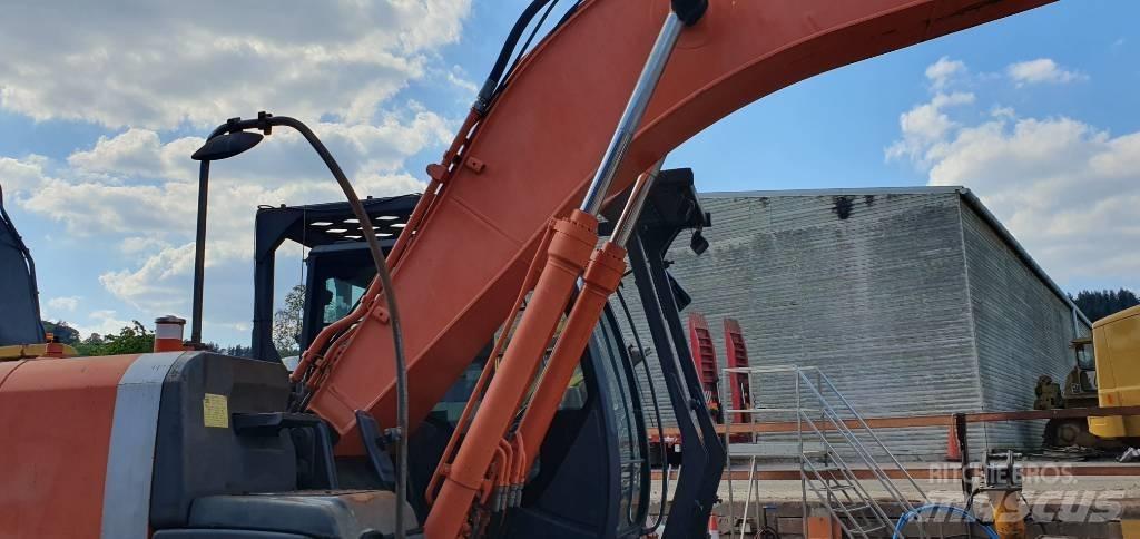Hitachi ZX 210 LC-3 Bageri guseničari