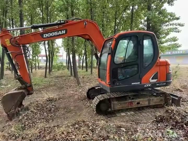 Doosan DX75 Bageri guseničari