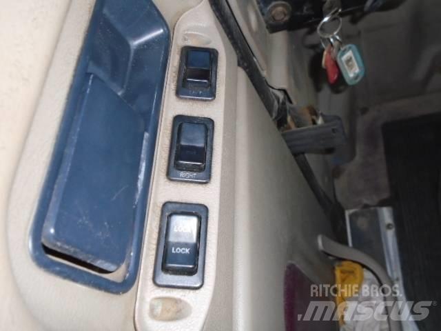 International 9200 i Kiperi kamioni