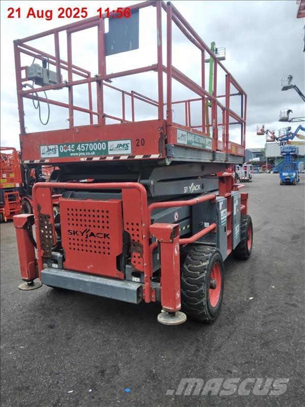 SkyJack SJ 8841 RT Makazaste platforme