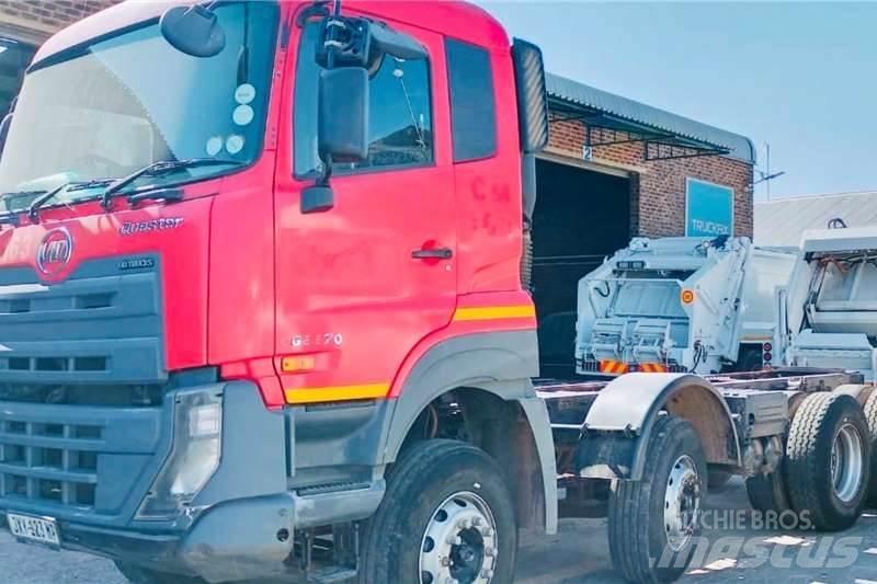 UD CGE 370 8x4 Ostali kamioni