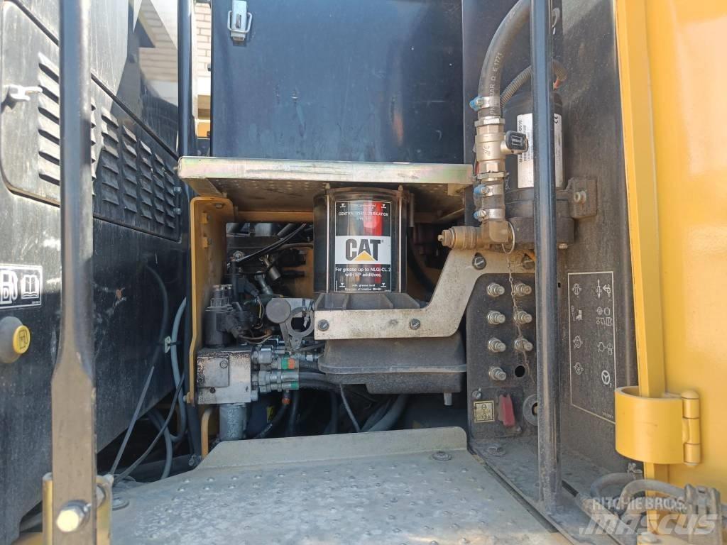 CAT M 315 D Bageri točkaši