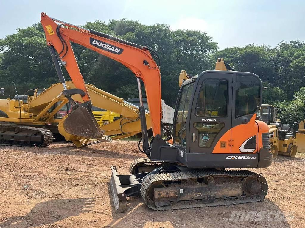 Doosan DX 60 Bageri guseničari