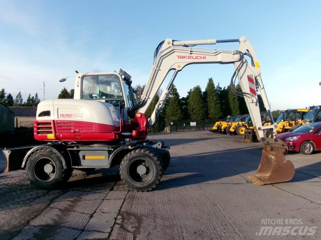 Takeuchi TB 295 W Bageri točkaši