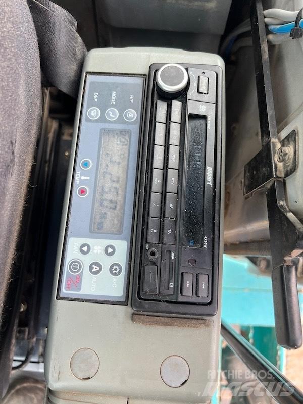 Kobelco SK 235 SR LC Bageri guseničari