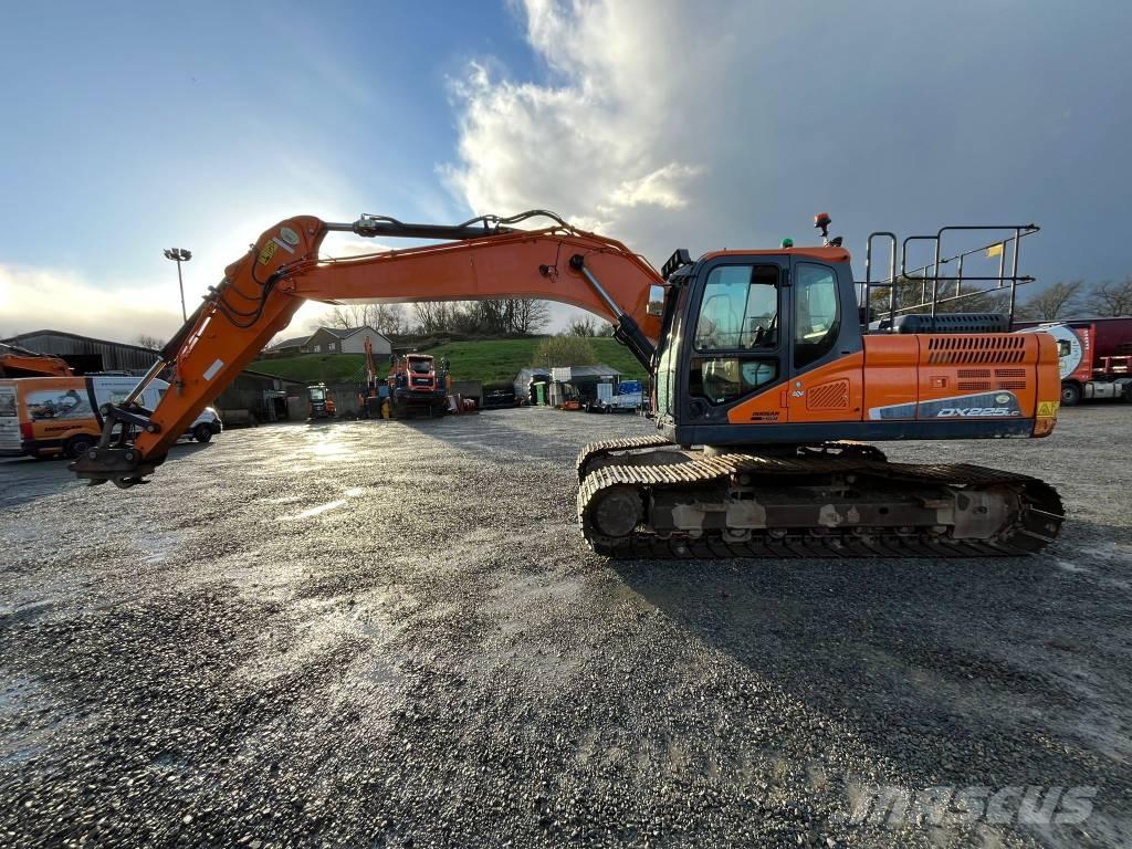 Doosan DX 225 Bageri guseničari