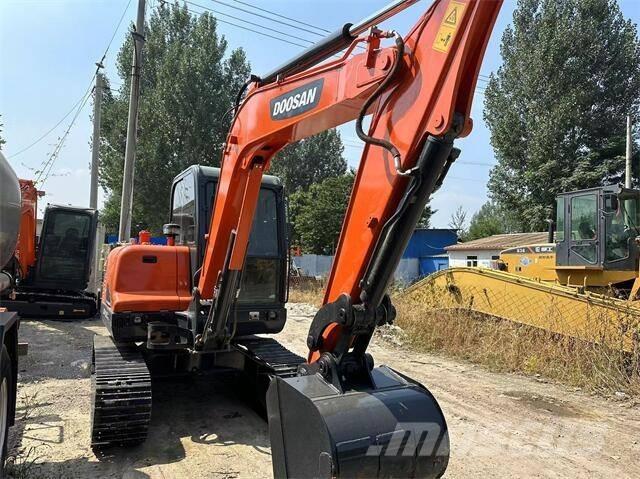 Doosan DX55 Bageri točkaši