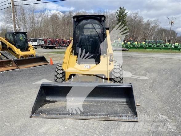 CAT 262D3 Skid steer mini utovarivači