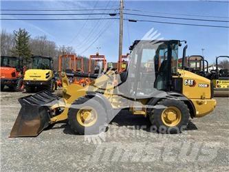 CAT 906M Utovarivači na točkove