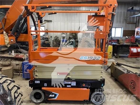 JLG ES1932 Makazaste platforme