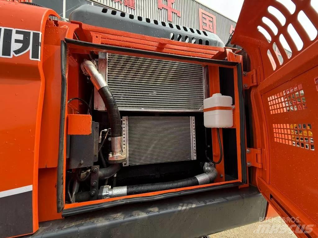 Doosan DX 225 LCA Bageri guseničari