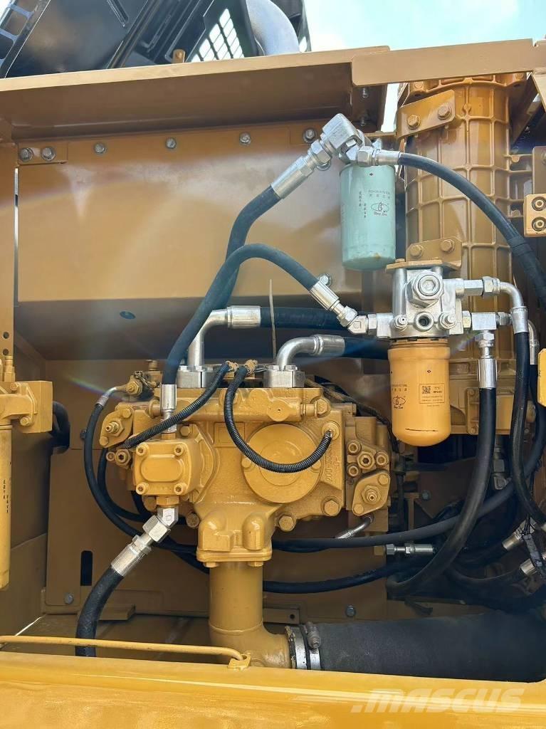 CAT 320 D Bageri guseničari