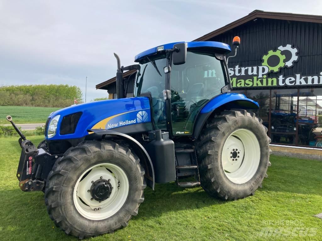 New Holland TS 115 A Traktori