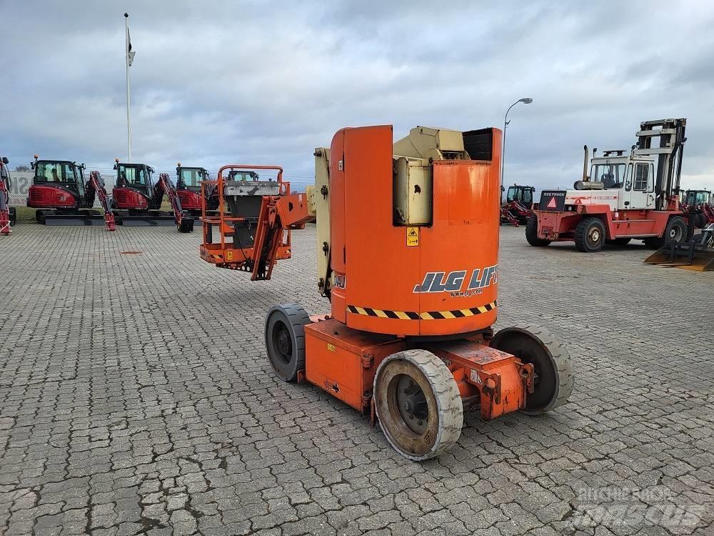 JLG E 300 AJP Zglobne podizne platforme