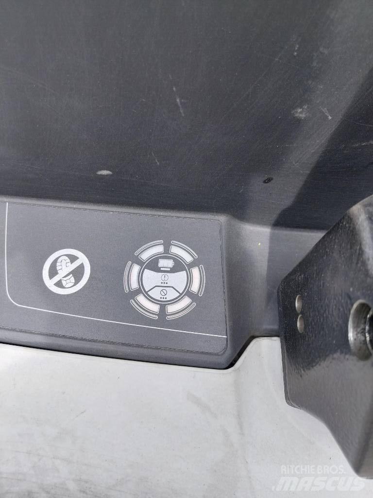UniCarriers MDW160 Nisko podizni električni viljuškar