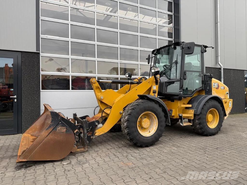 CAT 908 Utovarivači na točkove