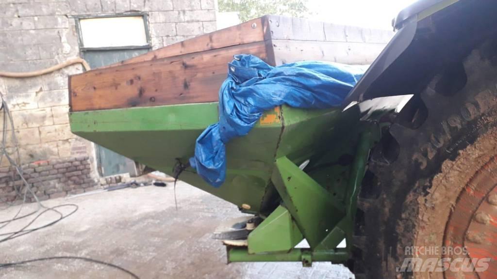 Amazone ZA-U 1001 Rasturači mineralnog đubriva