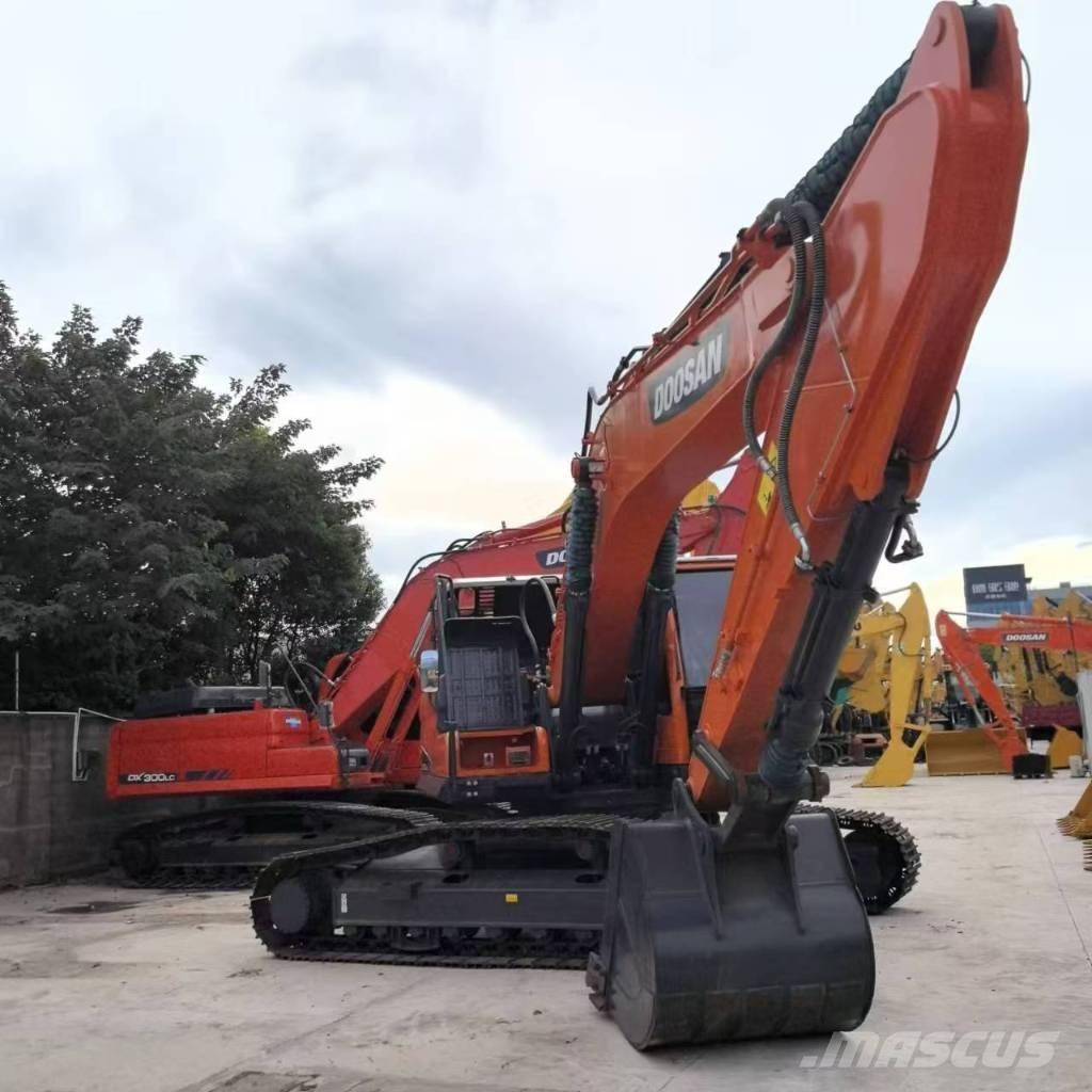 Doosan DX 300 Bageri guseničari