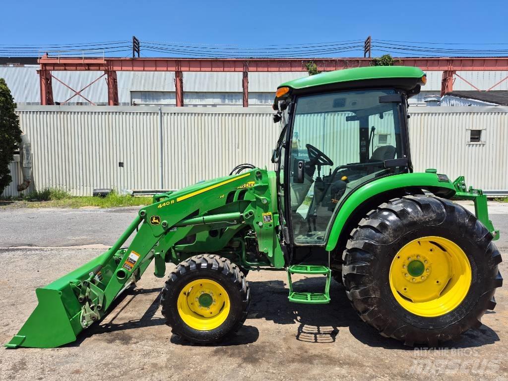 John Deere 4044 R Traktori