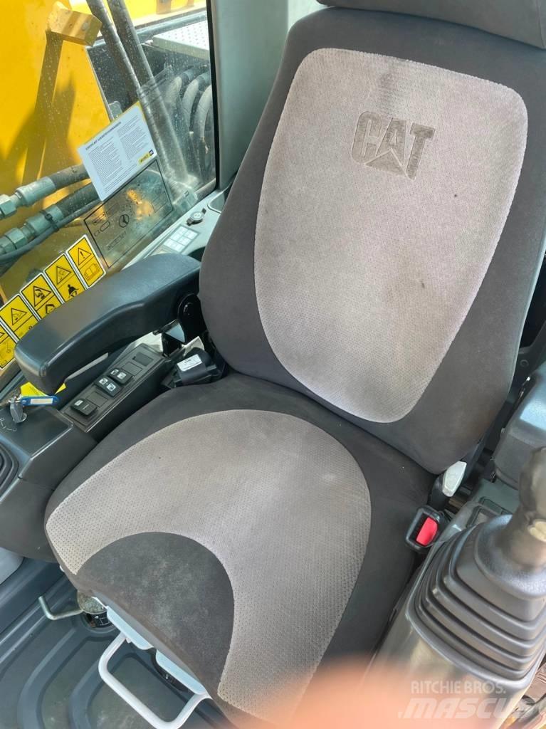CAT M 313 D Bageri točkaši