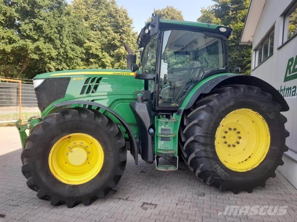 John Deere 6215 R Traktori
