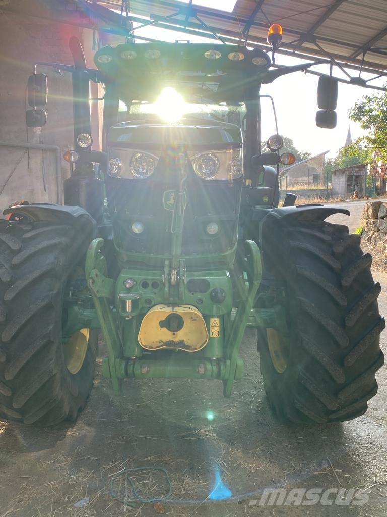 John Deere 6155R Traktori