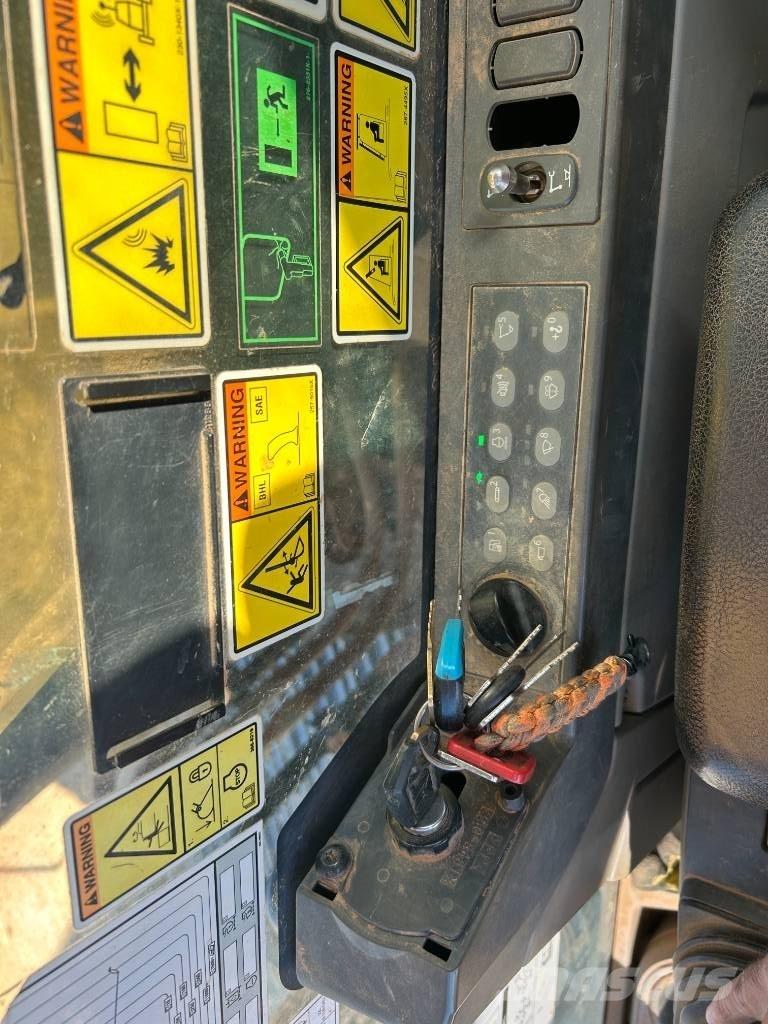 CAT 323 F L Bageri guseničari