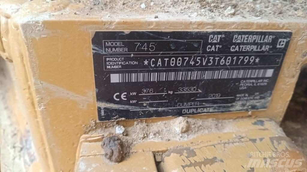 CAT 745 Zglobni damperi