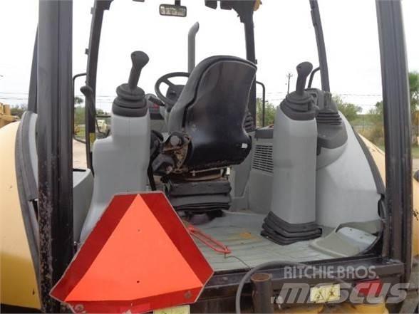 CAT 420F Rovokopači