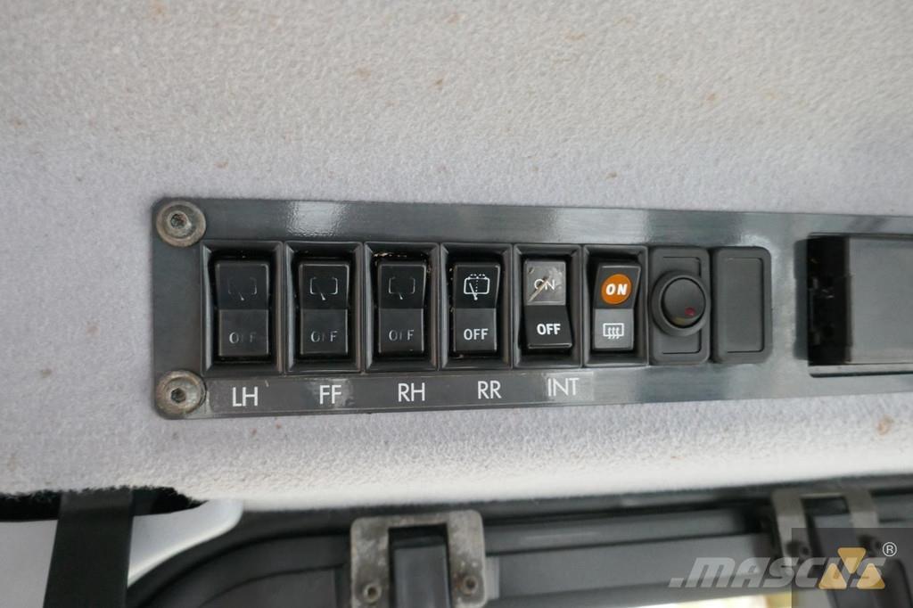 Komatsu D85PX-15 Buldožeri guseničari