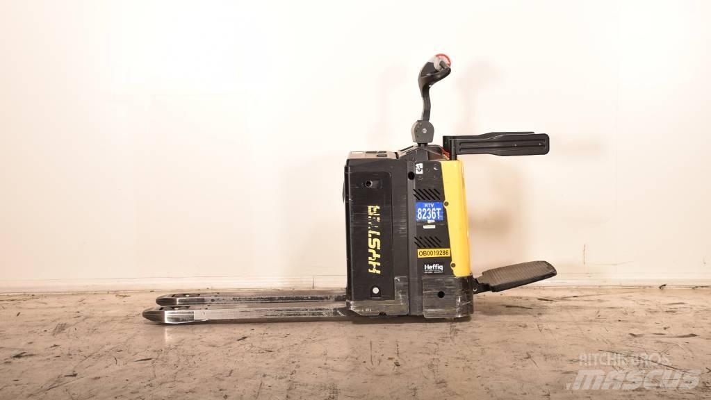 Hyster P 2.0 S Nisko podizni električni viljuškar sa stajalištom