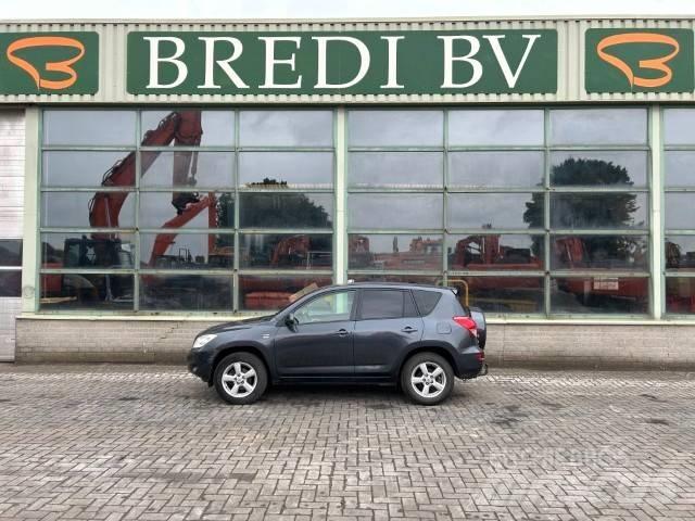 Toyota RAV-4 Automobili