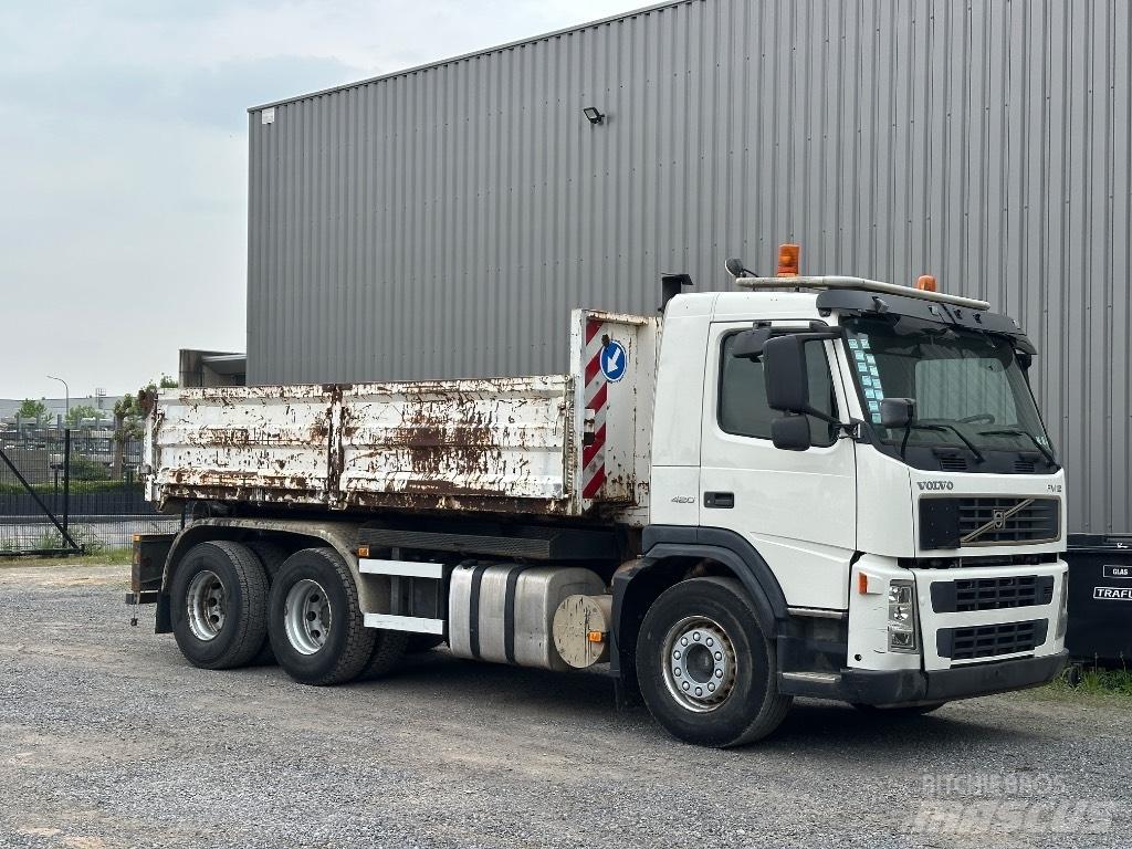 Volvo FM 12 420 Rol kiper kamioni sa kukom za podizanje tereta