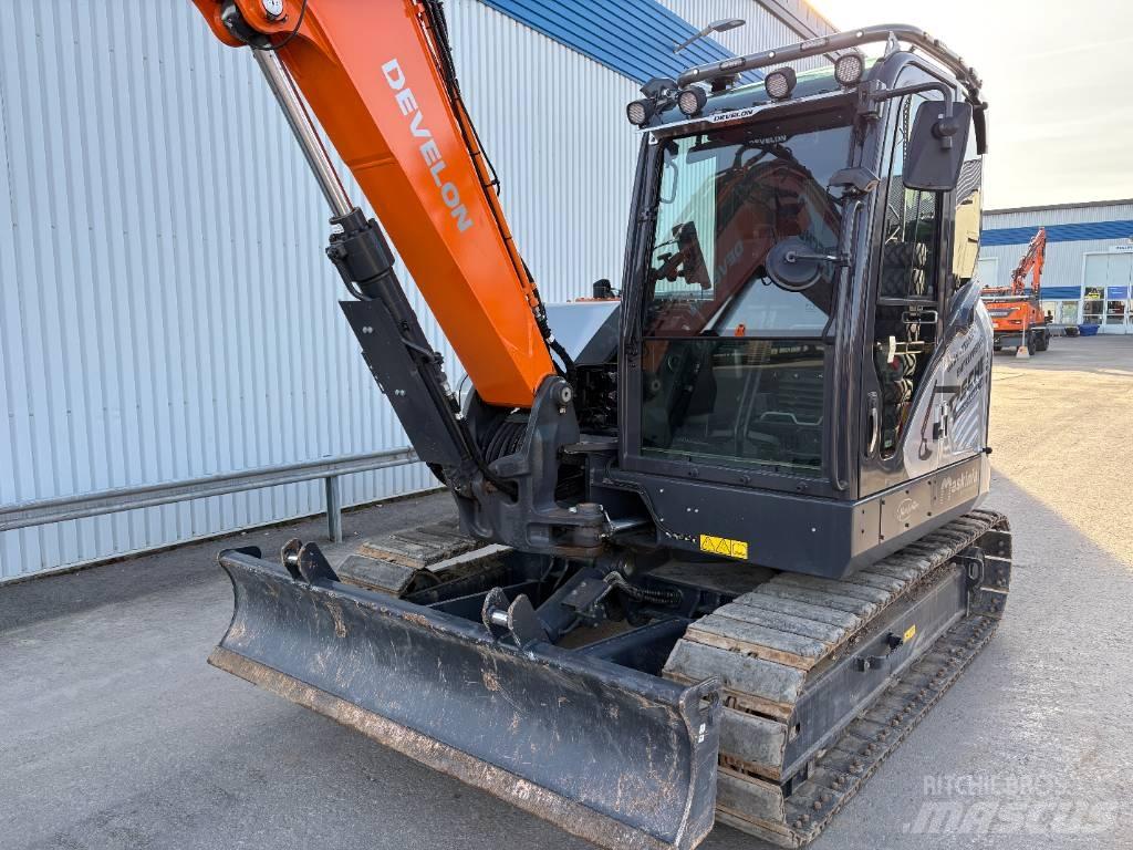 Develon DX 85 R-7 Midi bageri 7t – 12t