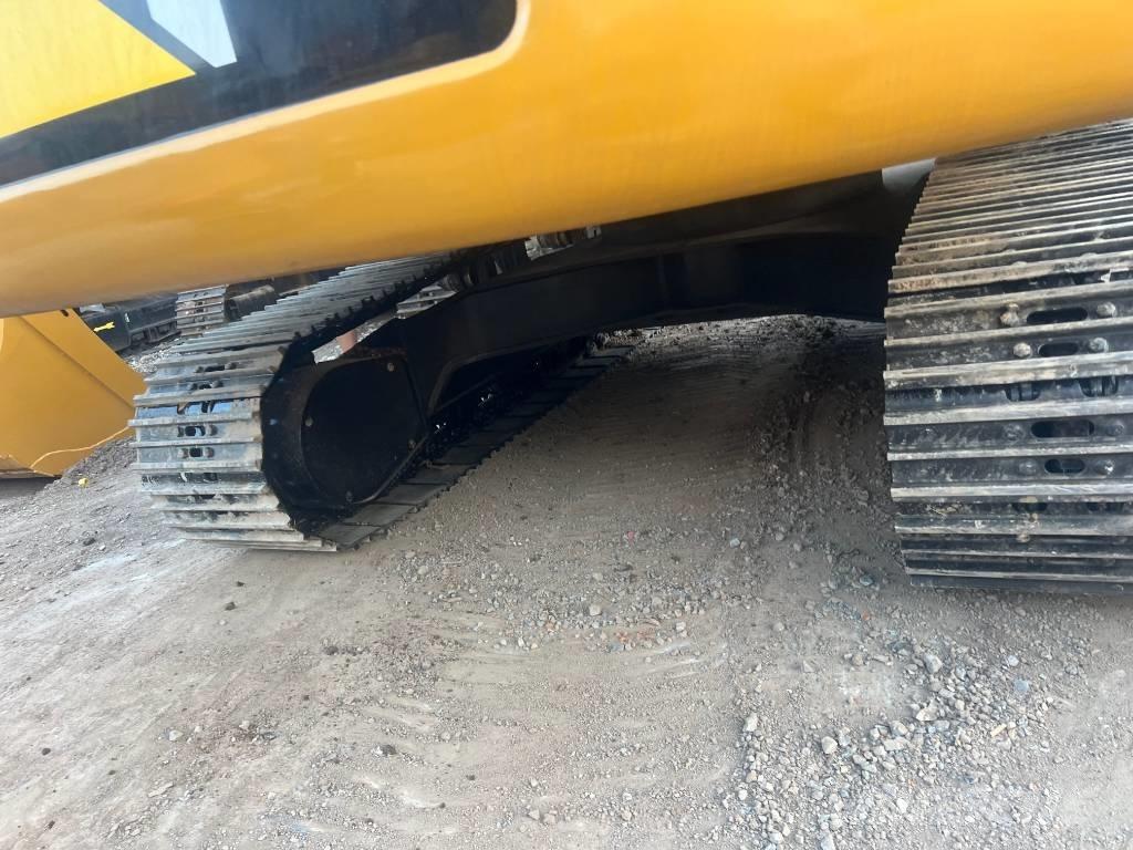 CAT 324 D2L Bageri guseničari