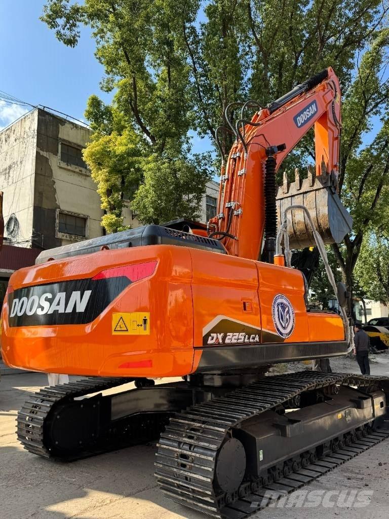 Doosan DX 225 Bageri guseničari