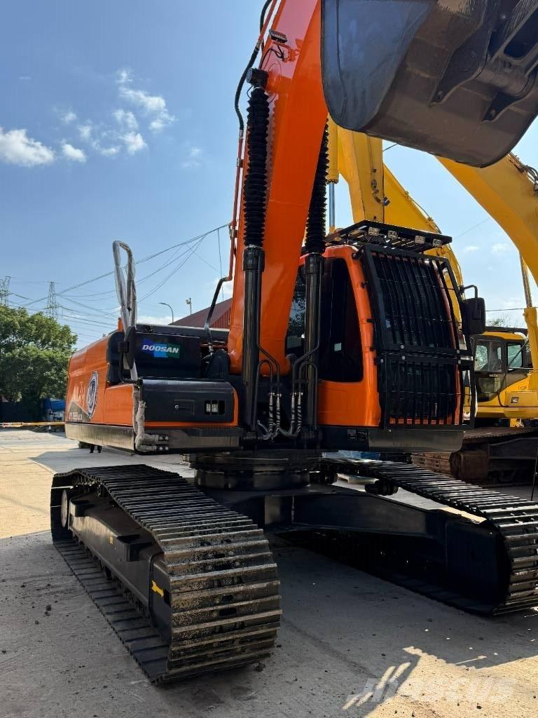 Doosan DX 225 Bageri guseničari