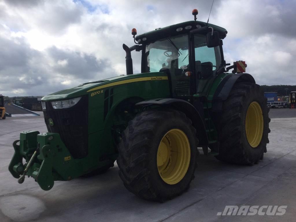 John Deere 8370R Traktori