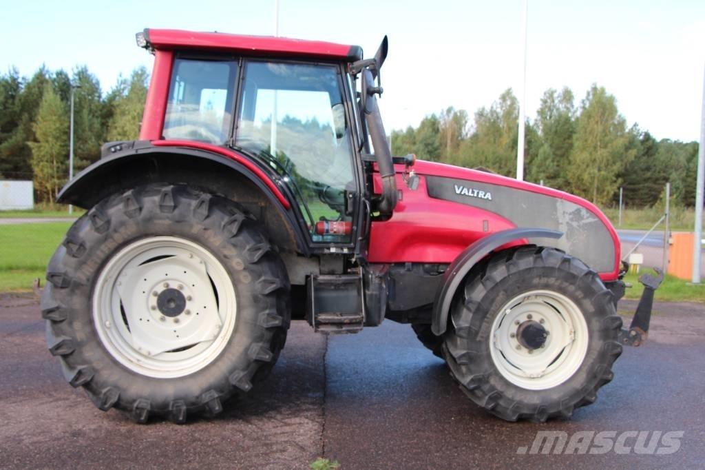 Valtra T 131 Traktori