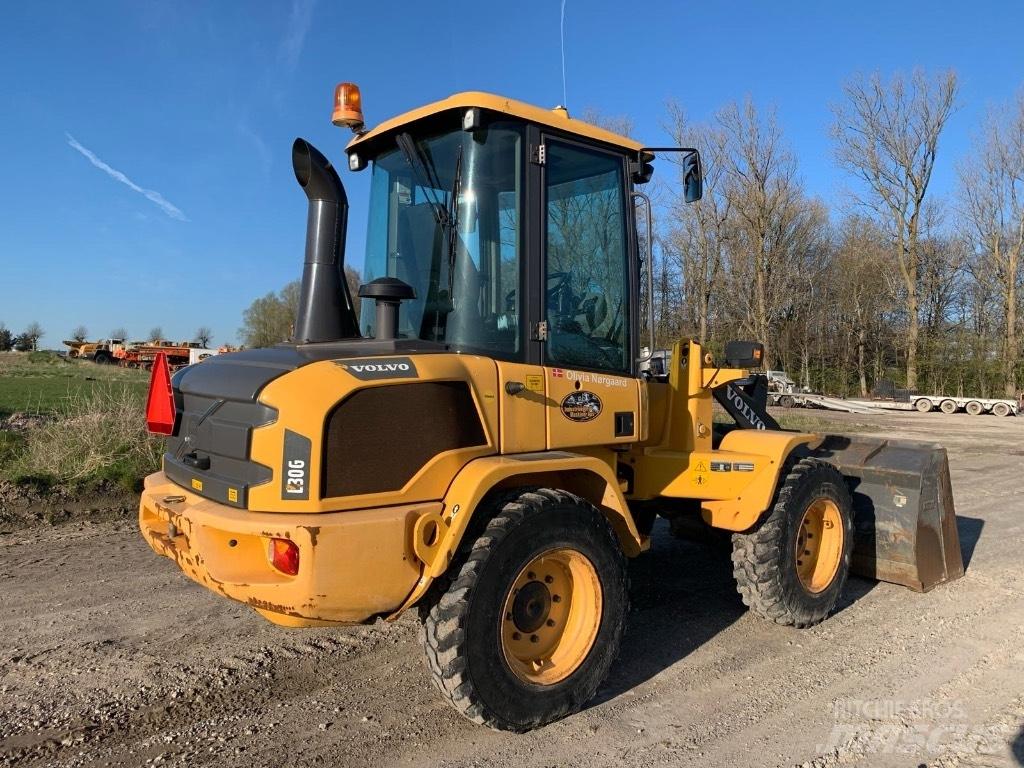 Volvo L 30 G Utovarivači na točkove