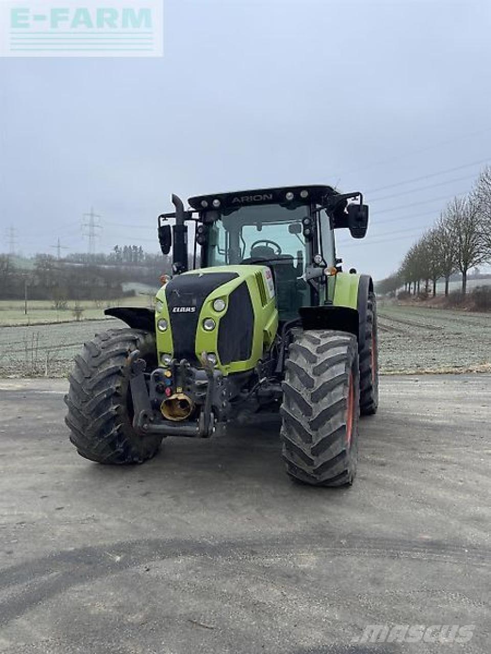 CLAAS arion 650 Traktori