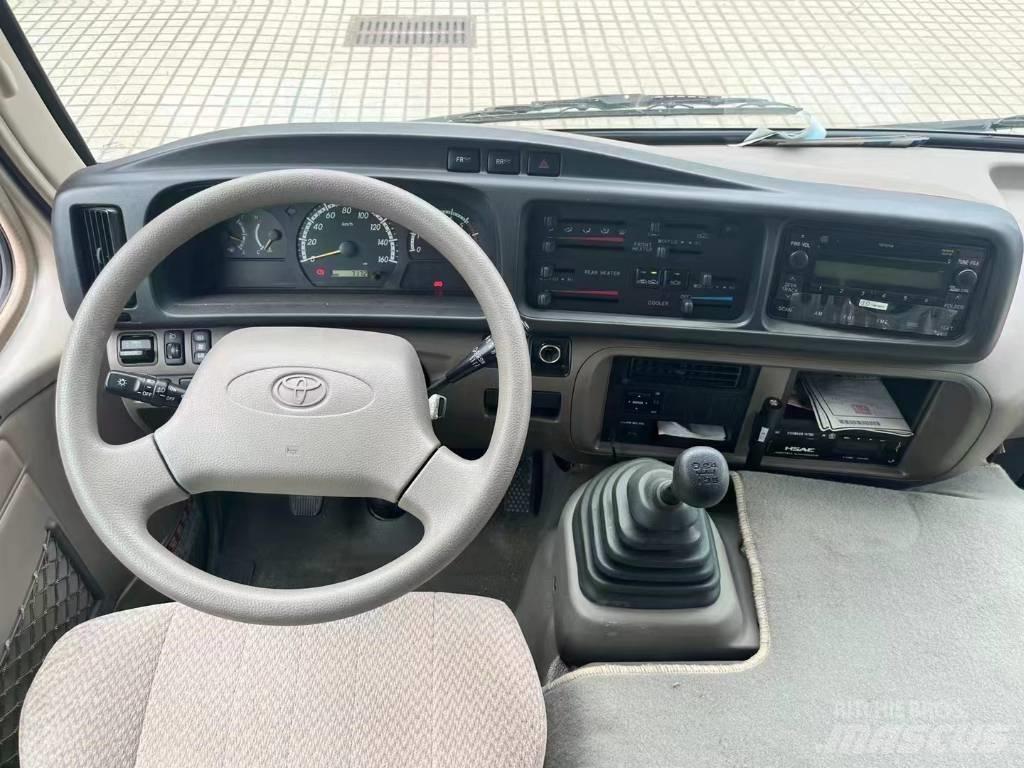 Toyota Coaster Bus Mini autobusi