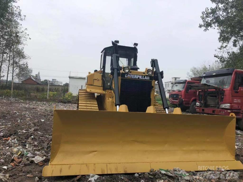 CAT D6H Buldožeri guseničari