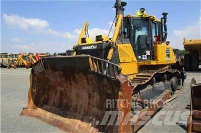 Komatsu D65 EX-16 Buldožeri guseničari
