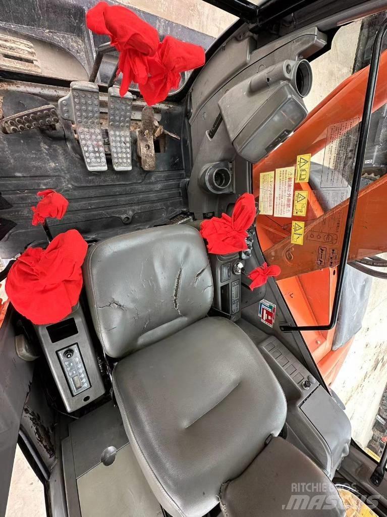 Hitachi ZX 75 Bageri guseničari