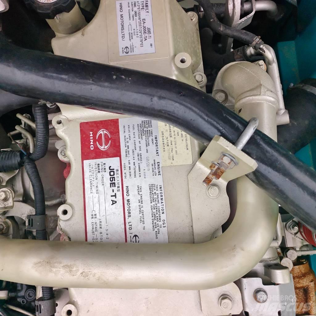 Kobelco SK 200 Bageri guseničari